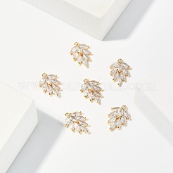 真鍮製マイクロパヴェキュービックジルコニアペンダント  ニッケルフリー  葉  透明  18KGP本金メッキ  15.5x11.5x4mm  穴：1.2mm&nbsp;KK-S348-502-NF