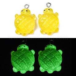 グラデーションカラーと光沢のある不透明樹脂ペンダント  暗闇で光る  カメ  きいろ  26x16x7mm  穴：2mm&nbsp;LS-RESI-S011-01H