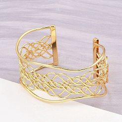 女性用誇張された304ステンレススチールカフバングル  ゴールドカラー  内径：2-5/8インチ（6.65cm）&nbsp;BJEW-P363-02G