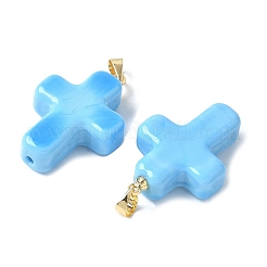 真鍮のペンダントが付いた手作りのランプワーク  クロス  ライトスカイブルー  29.5x19.5x7.5mm  穴：3.5x4.5mm&nbsp;LAMP-I030-01G-05