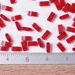 MIYUKIハーフティラビーズ  日本製シードビーズ  2の穴  （htl408)不透明な赤  5x2.3x1.9mm  穴：0.8mm  約250PCS /ボトル  10 G /ボトル&nbsp;SEED-JP0008-HTL408