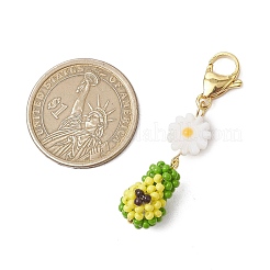 アボカドガラスシードビーズペンダント装飾  バッグの飾りに使える花のガラスパールと天然淡水貝のビーズとロブスターの爪留め  ゴールドカラー  48mm&nbsp;HJEW-MZ00184