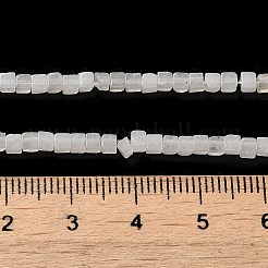 天然石ホワイトジェイドビーズ連売り  キューブ  2~2.5x2.5~3.5x2.5~3mm  穴：0.4mm  約157~165個/連  14.96~15.75''（38~40センチメートル）&nbsp;G-B064-A28