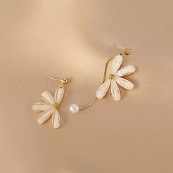 丸い合金樹脂のタッセル付きデイジースタッドピアス  プラスチック模造パールと  左右  ゴールドカラー  86x22mm&nbsp;FS-WGED047-01