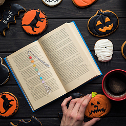 ハロウィーンの日用の 8 スタイルのチベットスタイル合金ペンダントブックマーク 4 個  チャクラテーマのフックブックマーク天然石風アクリルビーズ  カボチャとクモとフクロウと骸骨の手と頭蓋骨  カラフル  123~160.5mm  2個/スタイル&nbsp;AJEW-FG0002-69