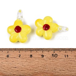 手作りランプワークペンダント  梅の花のチャーム  きいろ  28~31x20~24x8~11mm  穴：1.8~4mm&nbsp;LAMP-Q039-21B