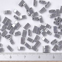 MIYUKIハーフティラビーズ  日本製シードビーズ  2の穴  （htl1865)不透明なスモークグレーの光沢  5x2.3x1.9mm  穴：0.8mm  約12500個/500g&nbsp;SEED-MY05-HTL1865