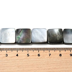 天然ブラックリップシェルビーズ連売り  正方形  14.5~15x14.5~15x4mm  穴：1.2mm  約26個/連  15.28''（38.8cm）〜15.35''（39cm）&nbsp;BSHE-D300-07-15mm