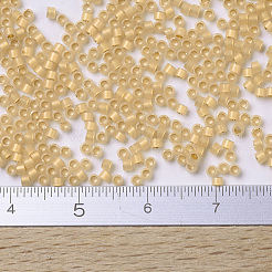 MIYUKIデリカビーズ  シリンダー  日本製シードビーズ  （db0230) 24ktゴールドライニングオパール  11/0  1.3x1.6mm  穴：0.8mm  約2000PCS /ボトル  10 G /ボトル&nbsp;SEED-JP0008-DB0230