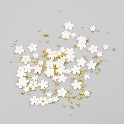 花のプラスチックカボションネイル  女性のためのネイルアートの装飾アクセサリー  丸いスチールビーズ付き  ホワイト  3.5~6x0.8~1.3mm&nbsp;X-MRMJ-I001-03D
