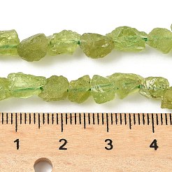未加工の天然ペリドットビーズ連売り  ナゲット  グレードA  7~12x4~10x3~8mm  穴：1mm  約46~52個/連  15.35~15.94''（39~40.5センチメートル）&nbsp;G-M453-C02