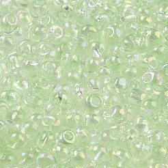 内側の色のフリンジガラスシードビーズ6/0個  ティアドロップ  淡緑色  4.5~5x3.5~4x4~5mm  穴：1mm  約4000個/ポンド&nbsp;SEED-A034-03E