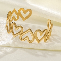 女性用304ステンレススチールカフバングル  中空の心  ゴールドカラー  内径：2x2-3/8インチ（5.1x6cm）&nbsp;BJEW-Z130-01G