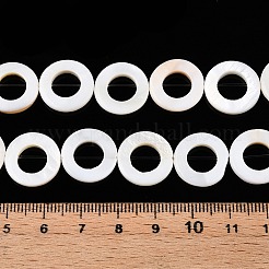 天然淡水シェルビーズ連売り  ドーナツ  貝殻色  15~16x2~3mm  穴：0.7mm  約24~25個/連  14.57~15.16インチ（37~38.5cm）&nbsp;SHEL-N036-03