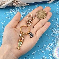 合金と304ステンレス鋼のエナメルキーホルダー  魚と猫  真鍮リングと合金製回転カニカン付き  ミックスカラー  75mm&nbsp;KEYC-YW00269