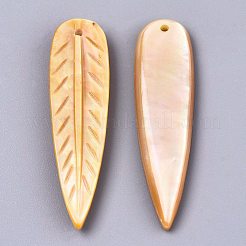 天然黄色のシェルペンダント  葉  35.5x9x2.5~3mm  穴：1mm&nbsp;SSHEL-N032-11B