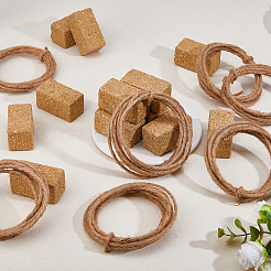 わらミニ草モデル20個  マイクロランドスケープドールハウスアクセサリー  小道具の装飾のふりをする  15バンドルジュートコード付き  淡い茶色  63x33.5x34.5mm&nbsp;DOLL-HS0001-01