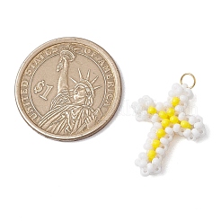 ビーズクロスチャーム  織機模様のガラスシードビーズペンダント  丸カン付き  きいろ  24.5x19.5x5.5mm  穴：2.5mm&nbsp;PALLOY-GD00002-04