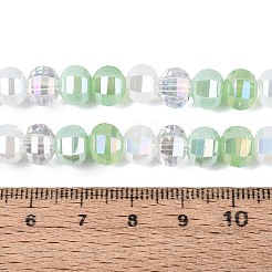 電気メッキ加工を施した様々なスタイルのガラスビーズの連  ランタン  多面カット  薄緑  8~8.5x6~6.5mm  穴：1~1.4mm  約52~56個/連  13.58~14.37インチ（34.5~36.5cm）&nbsp;EGLA-N022-14A-A08