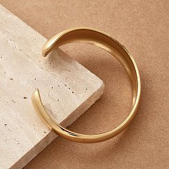 女性用304ステンレススチールカフバングル  18KGP本金メッキ  内径：2-1/4インチ（5.8cm）&nbsp;STAS-Z112-04G