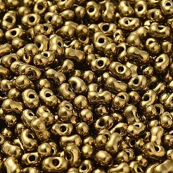 オペークガラスシードビーズ  ピーナッツ  ゴールド  3.5~4x2~2.5x2~2.3mm  穴：0.8mm  約8000個/ポンド&nbsp;SEED-K009-06B-05