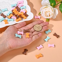 40個4色不透明樹脂ペンダント  プラチナトーンの鉄ループ付き  犬の犬の骨  ミックスカラー  22x11x4mm  穴：2mm  10個/カラー&nbsp;RESI-CJ0002-29