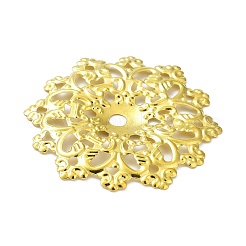 ラックメッキアイアンコネクターチャーム  花のリンク  エッチングされた金属装飾  ゴールドカラー  60x58x0.7mm  穴：5mmと2.7mm&nbsp;IFIN-Q134-07G
