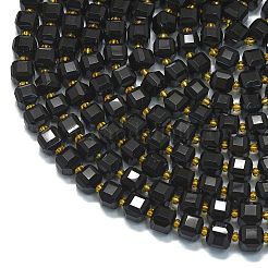 天然ブラックオニキス(染色&加熱)ビーズ連売り  シードビーズで  ファセットテーブルカットキューブ  8~9.3x8~9.3x8~9.3mm  穴：0.6mm  約38個/連  15.35''（39センチメートル）&nbsp;G-K389-A52-01