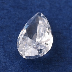 涙の形をしたキュービックジルコニアカボション  ファセット＆ポイントバック  透明  5x3x1.5mm&nbsp;ZIRC-TAC0004-02C