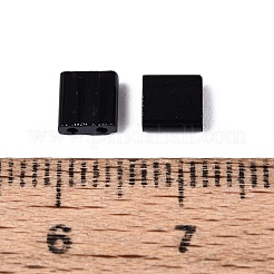 2穴不透明ガラスシードビーズ  正方形  ブラック  5x4.5~5.5x2~2.5mm  穴：0.5~0.8mm&nbsp;SEED-S023-08E