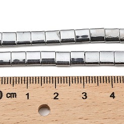 電気メッキ磁気無し合成ヘマタイトビーズ連売り  正方形  2穴  銀メッキ  5x5x2mm  穴：0.8mm  約74個/連  15.75インチ（40cm）&nbsp;G-G089-B02-09