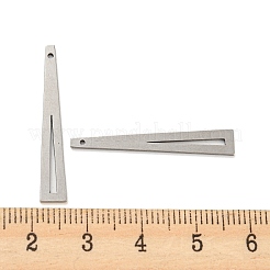 変色しない304ステンレススチールペンダント  トライアングルチャーム  ステンレス鋼色  31x5x1mm  穴：0.9mm&nbsp;STAS-G318-03P