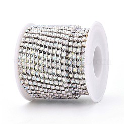 鉄ラインストーンカップチェーン  スプールで  銀  透明  3.5x3.5x3mm  約30.00フィート（9.14m）/ロール&nbsp;CH-T006-03A-01