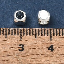真鍮製スペーサービーズ  キューブ  カドミウムフリー＆鉛フリー  ラックめっき  長持ちメッキ  銀  4x4x4mm  穴：2.8mm&nbsp;KK-CBA1AE8-07A-S
