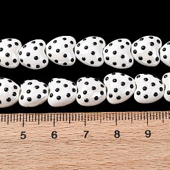 手作りの陶器ビーズ  ハートの水玉模様  光沢釉の磁器  ホワイト  10x10x7mm  穴：1.8mm  約40個/連  14.37''（36.5センチメートル）&nbsp;PORC-K010-07D