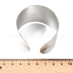 40mm 304ステンレススチール製ストライプ模様入り幅広カフバングル（女性用）  変色なし  ステンレス鋼色  内径：1.91インチ（4.85cm）&nbsp;SA-CBAB767-34P