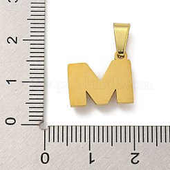 イオンプレーティング（IP）304ステンレスペンダント  ABSの模造パールと  文字m  12.5x14.5x3.3mm  穴：6x3 6x3mmmm&nbsp;STAS-U024-01M