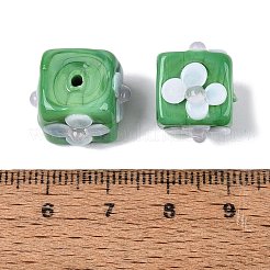 手作りのでこぼこランプワークビーズ  花模様の立方体  ミディアムシーグリーン  12~13x14~16x14~16mm  穴：1~1.6mm&nbsp;LAMP-Q039-14C