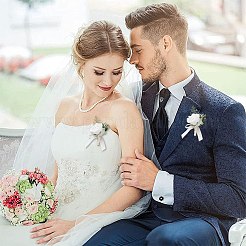 絹布 造花 ブートニエール  プラスチックと鉄のブローチ付き  結婚式のための  パーティーの装飾  ホワイト  130x90mm&nbsp;AJEW-WH0258-295