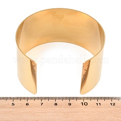 女性用304ステンレススチール製カフバングル  シンプルなバングル  ゴールドカラー  内径：2.42x2.19インチ（6.15x5.55cm）&nbsp;BJEW-C152-01G