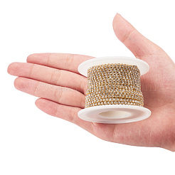 真鍮製ラインストーンストラスチェーン  ラインストーンカップチェーン  スプールで  生（メッキなし）  クリスタル  2mm  約10ヤード/ロール&nbsp;CHC-T001-SS6-01C