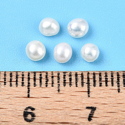 グレード3a 天然養殖淡水真珠ビーズ  片穴  半円形ビーズ  乳白色  3~4x2~2.5mm  穴：1mm&nbsp;PEAR-N018-3A-3035A