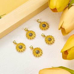 ラックメッキ真鍮エナメルペンダント6個。  長持ちメッキ  カドミウムフリー＆鉛フリー  18KGP本金メッキ  花のチャーム  ゴールド  17x15x3.5mm  穴：5x3.5mm&nbsp;KK-SZ0002-76