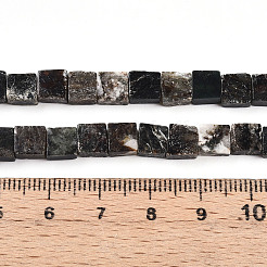 天然な黒雲母ビーズ連売り  正方形  6~7x6~7x3~4mm  穴：0.7mm  約58~64個/連  14.96~15.35インチ（38~39cm）&nbsp;G-N346-05A-01