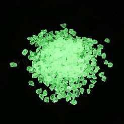 光る砕いたガラス工芸品  不規則なガラスチップ  diyの花瓶フィラー庭の装飾用  芝生の緑  4.5~11.5x1.5~3x2.5mm&nbsp;GLAA-F124-C03
