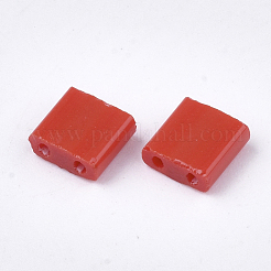 2穴不透明ガラスシードビーズ  正方形  レッド  5x4.5~5.5x2~2.5mm  穴：0.5~0.8mm&nbsp;SEED-S023-08D