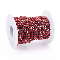 304ステンレススチールラインストーンストラスチェーン  スプールで  ラインストーンカップチェーン  ステンレス鋼色  ヒヤシンス  3x3x2.7mm  約32.8フィート（10m）/ロール。&nbsp;STAS-T055-21P-A