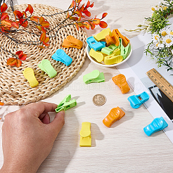 プラスチック製冷蔵庫ライナークリップ4個  収納の仕切り用吊り下げクリップ  ミックスカラー  43x20x26mm&nbsp;AJEW-CP0011-52A