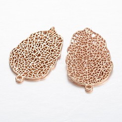中空葉の光の金メッキ真鍮のペンダント  29x18x1mm  穴：1mm&nbsp;KK-M191-10