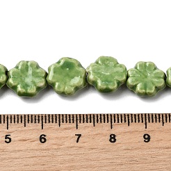 手作り陶器ビーズ連売り  クローバー  光沢釉の磁器  ライムグリーン  11~12.5x11~12x4.5~5mm  穴：1.4mm  約35個/連  15.55''（39.5センチメートル）&nbsp;PORC-K010-05B
